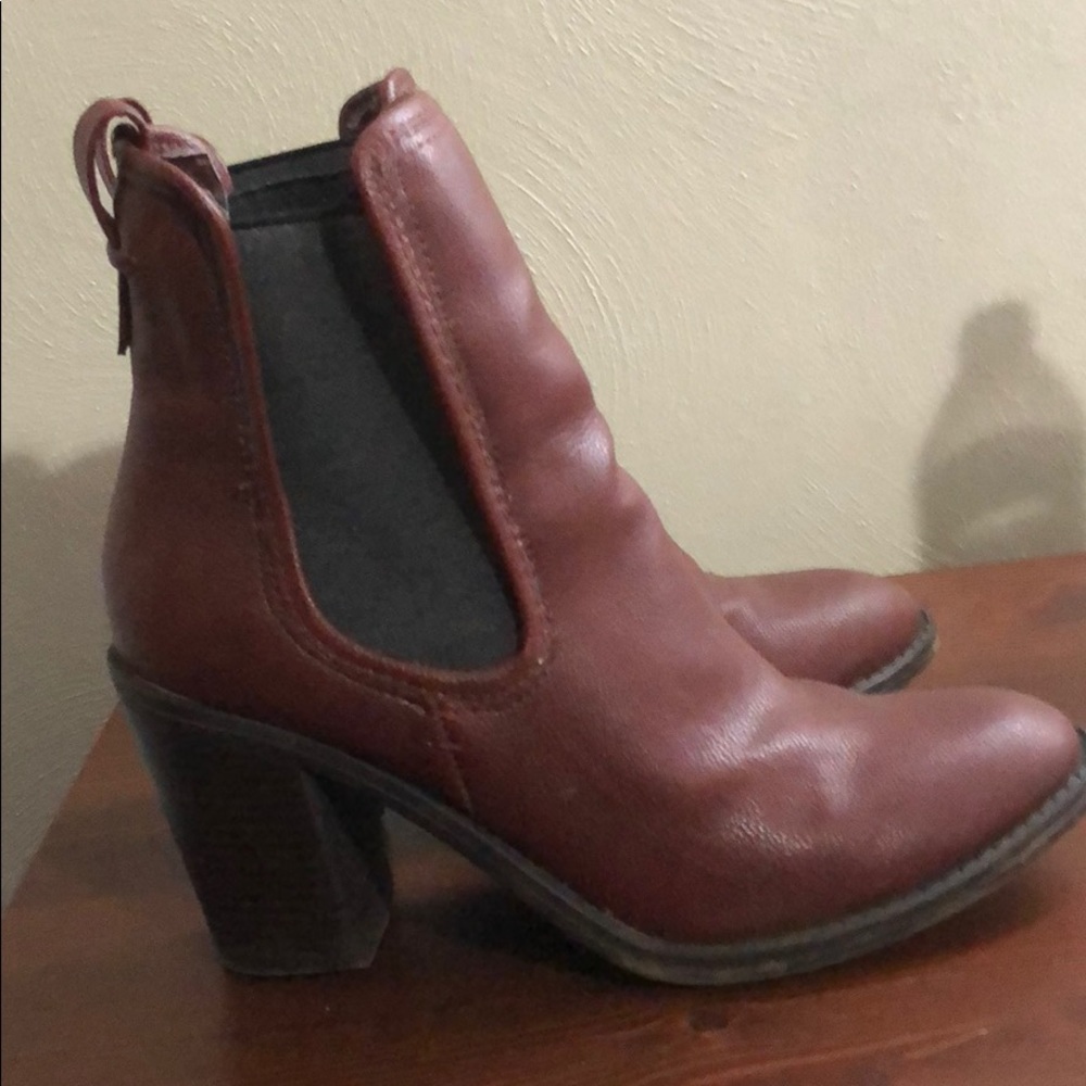 Merona boots. Burgundy color